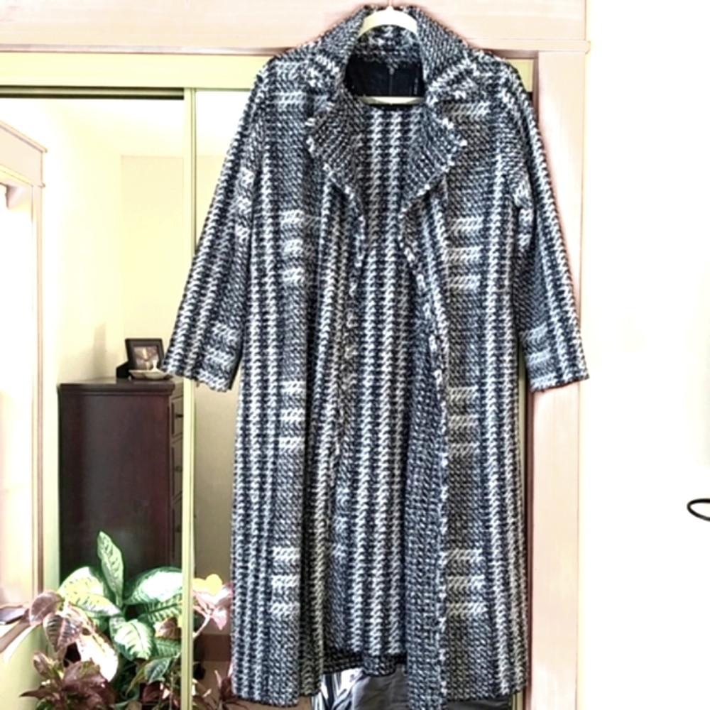 Marc Cain Beautiful duo: dress and coat with the waist belt.Size 4 petit.Used.